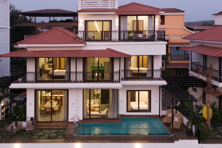4BR Ultra Luxury Villa | Infinity Pool | Jacuzzi