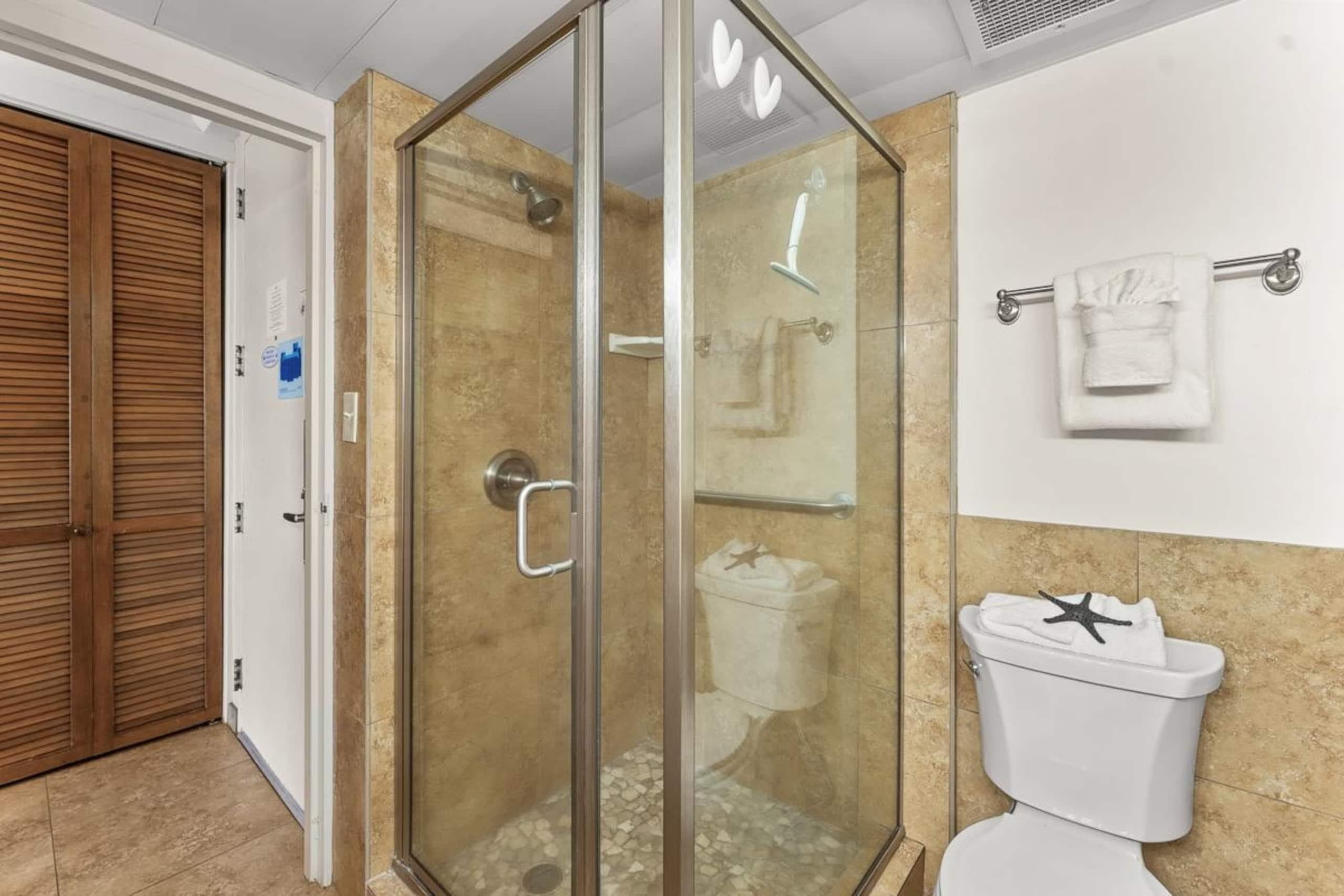 Condo in Lahaina · ★4.96 · Studio · 2 beds · 1 private bath - Image 21