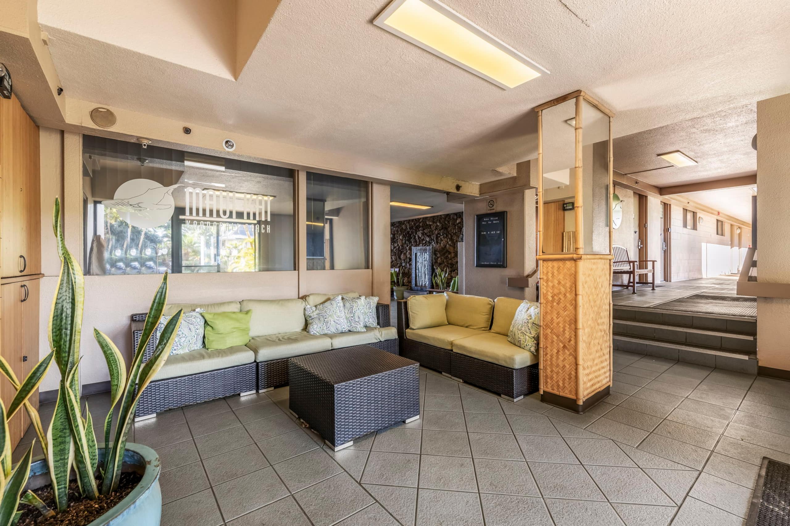 Condo in Lahaina · ★4.96 · Studio · 2 beds · 1 private bath - Image 26