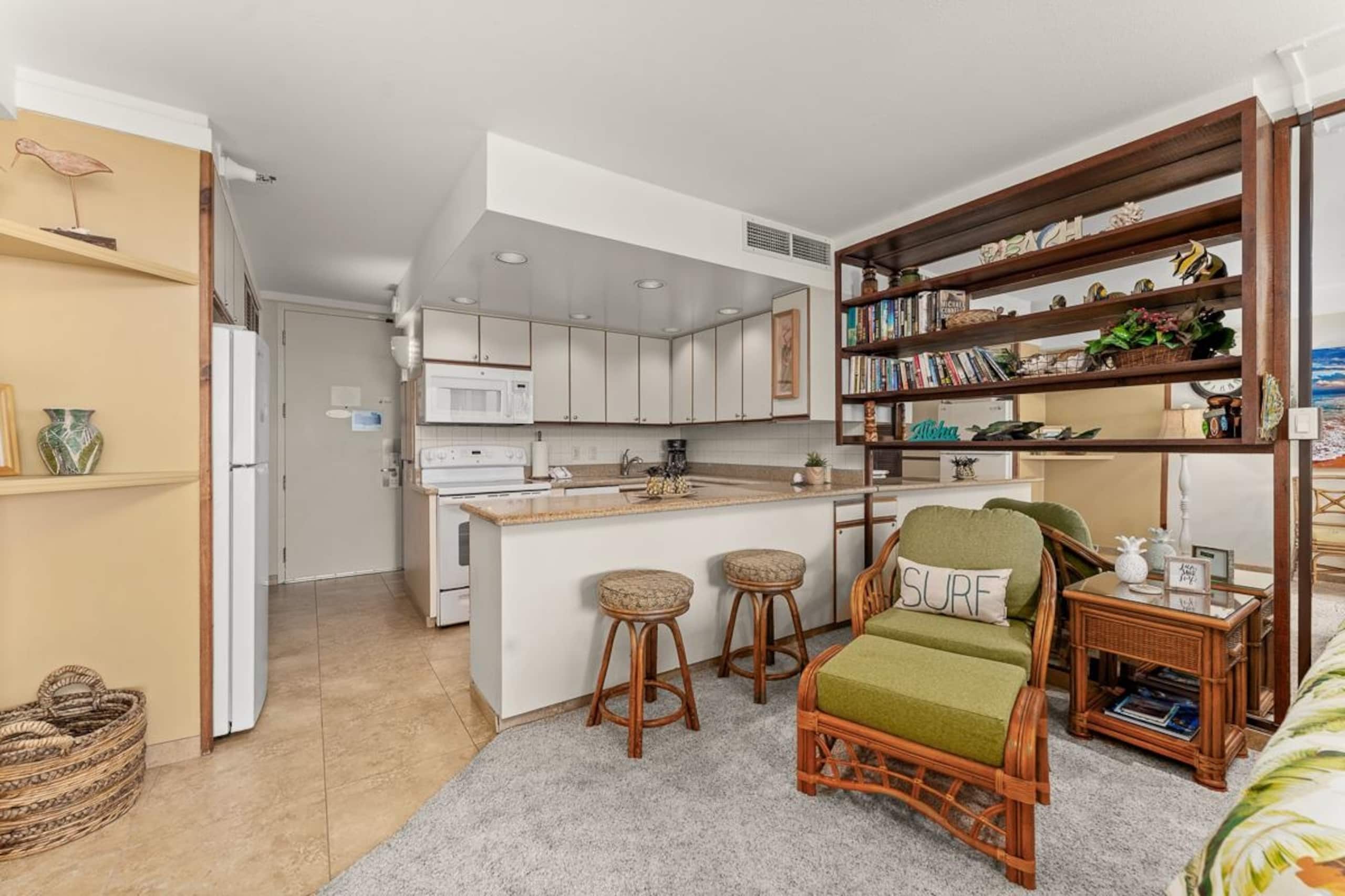 Condo in Lahaina · ★4.96 · Studio · 2 beds · 1 private bath - Image 20