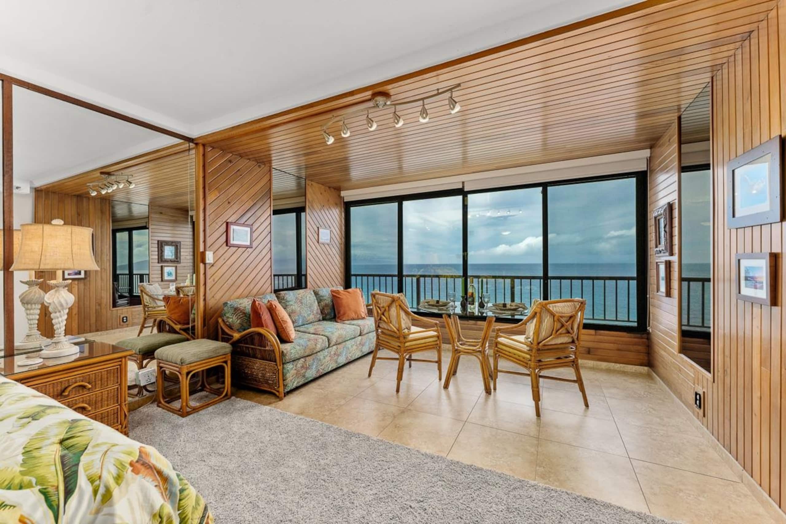 Condo in Lahaina · ★4.96 · Studio · 2 beds · 1 private bath - Image 6
