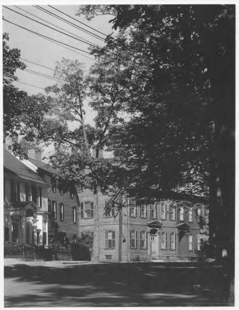 Historic Portsmouth Townhouse w/3 Parking Spaces