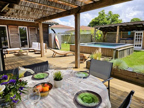 Spacious house with pool, 9km from the ocean