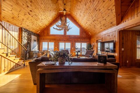 Top of a Mountain with 360 degree mountain views