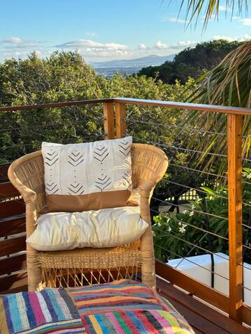 Spacious Haven with City and Mountain Views gallery image 2