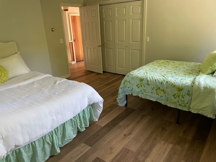 საძინებელი 4