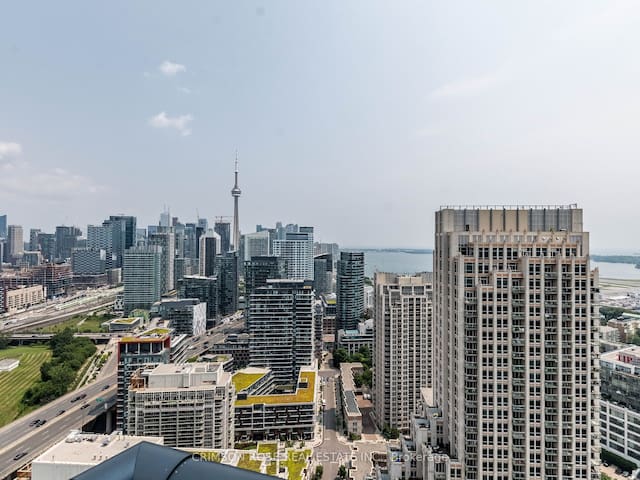 2 BR Waterfront Condo Downtown w/ free Parking