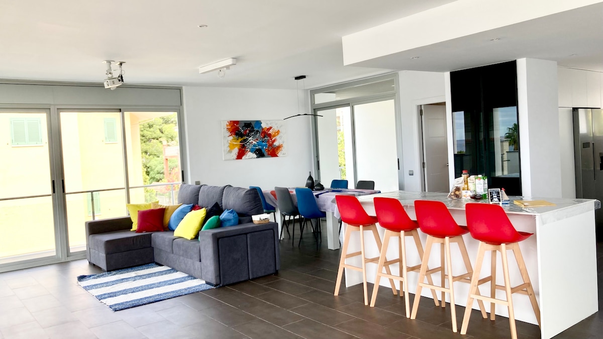 Top Airbnb: Villa AlmarAlmar: light, pool, and ocean views en Torredembarra