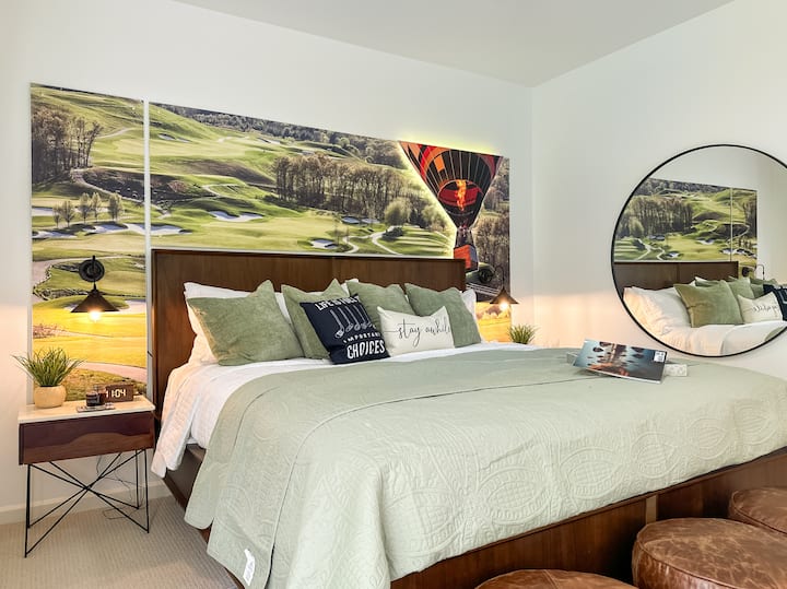 ...and the custom light features and an alarm - no having to 'settle' for a bedroom at Soaring Spirit!