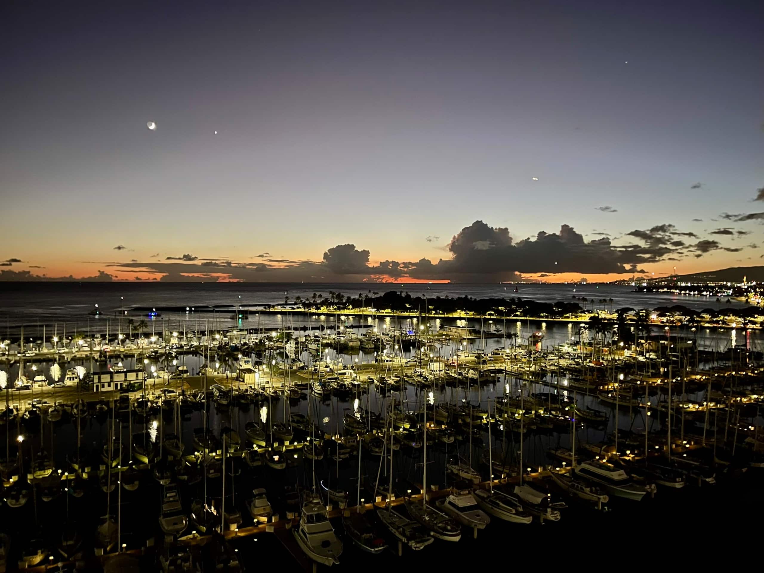 Condo in Honolulu · ★4.57 · 1 bedroom · 1 bed · 1 private bath - Image 23