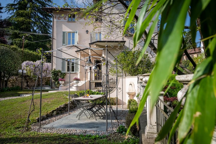 Villa Violeviò Charming Villa With Garden - Varèse