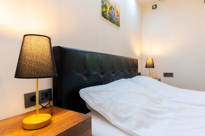 غرفة النوم 1