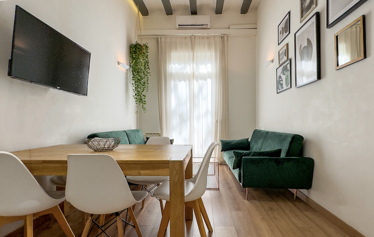 Aqua | 3-Bedroom Apartment with Balcony