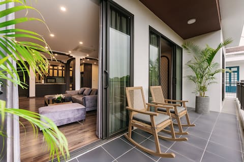 LakeHouse * 4BrwithLift * WaterFront * 15 ’to Oldquarter