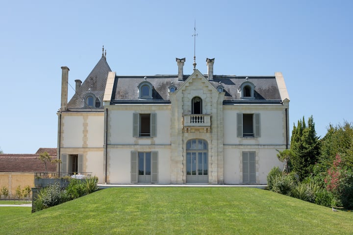 Domaine De Fumadelle- 10min Des Châteaux Viticoles - Citadelle de Blaye