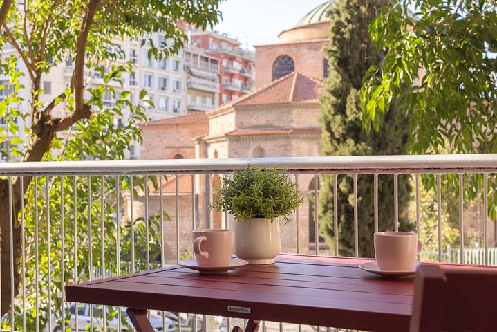 Urban Folks | Superior apartment gallery image 2