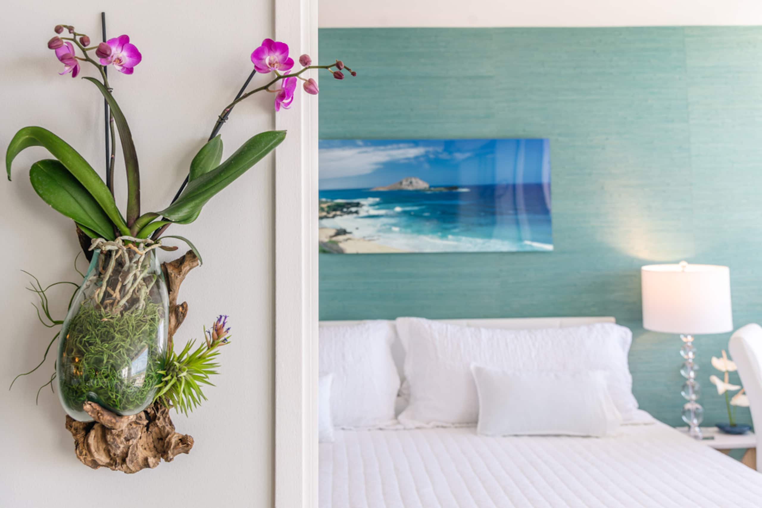 Luxury Oceanfront Penthouse - Waikiki Views - Image 25