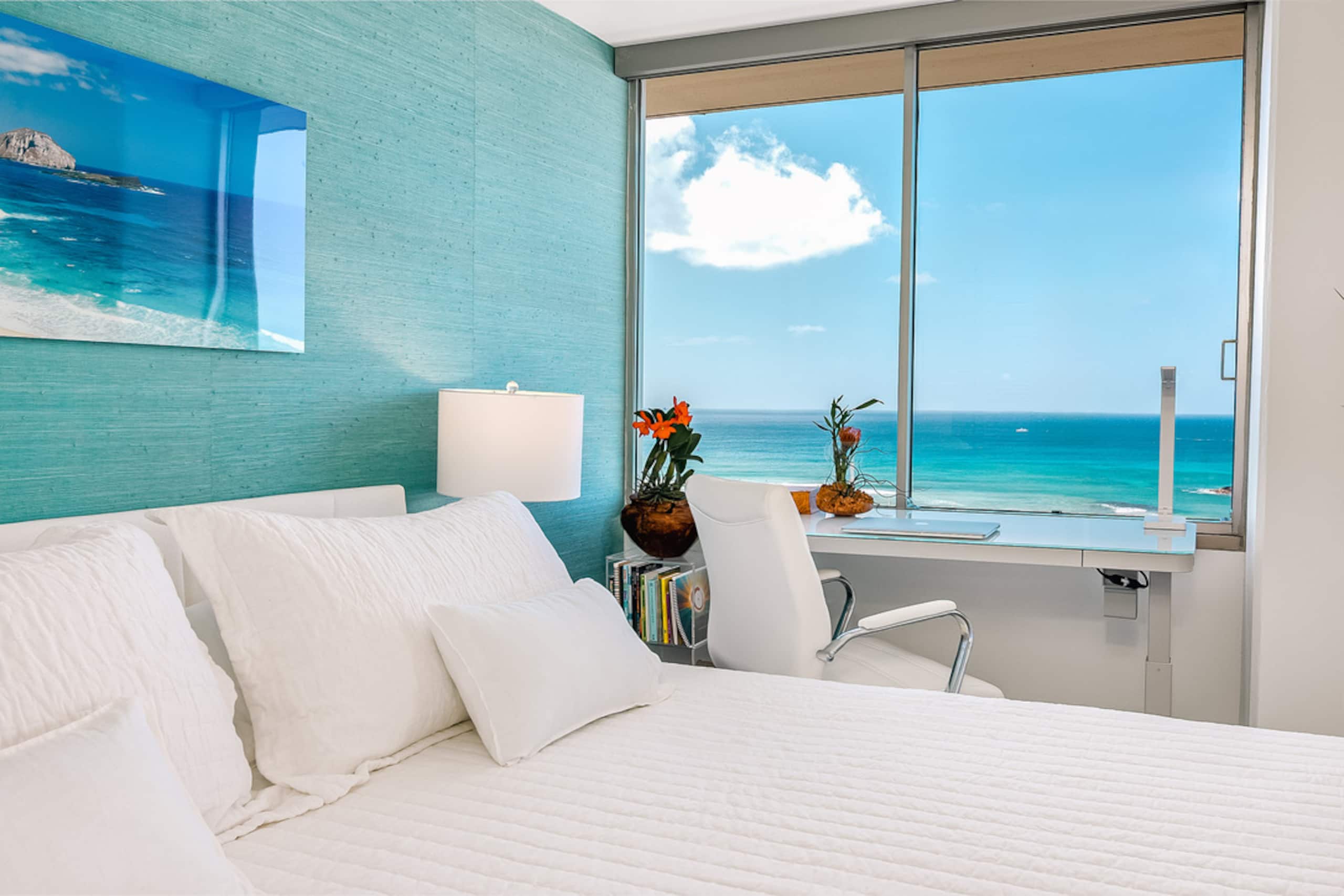 Luxury Oceanfront Penthouse - Waikiki Views - Image 22