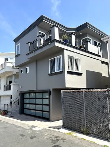 Luxurious Beach Escape