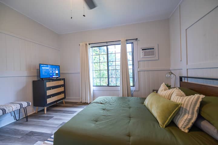Paradise Haven - Cottage Unit A
غرفة نوم - سرير بحجم كبير