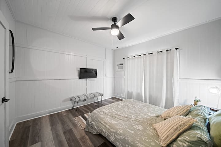 Paradise Haven - Cottage Unit A
غرفة نوم - سرير بحجم كبير