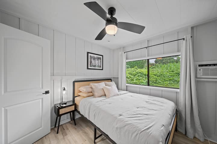 Peaceful Haven - Cottage Unit B
غرفة نوم - سرير بحجم كبير 