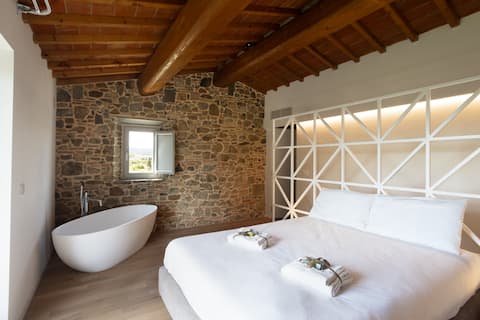 Charming Farmhouse Suite