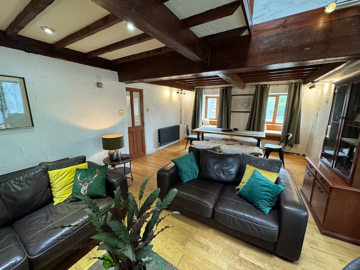 The Hayloft At Boarbank Farm - Grange-over-Sands