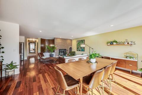 Oakton Oasis: Sleeps 10