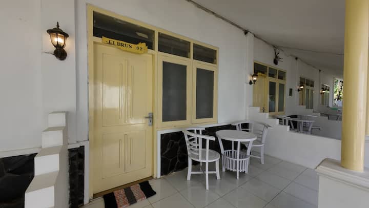 De Karanganjar Inn - Blitar