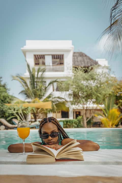 Mbibo House in the Shela Dunes with Pool