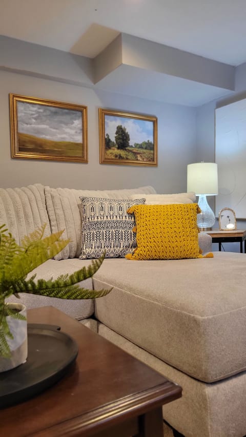 Cute & cozy home near Cleveland’s best sites!