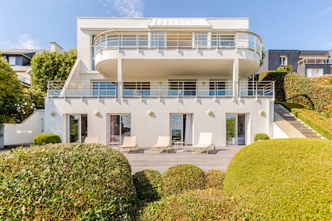 Waterfront design house 5BR direct beach access