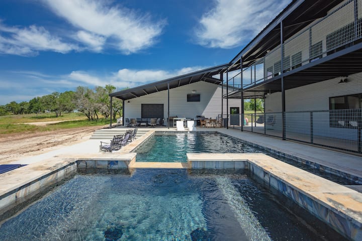 Xenia Ranch Barndo l Pool HotTub - Houses for Rent in Valley Mills ...