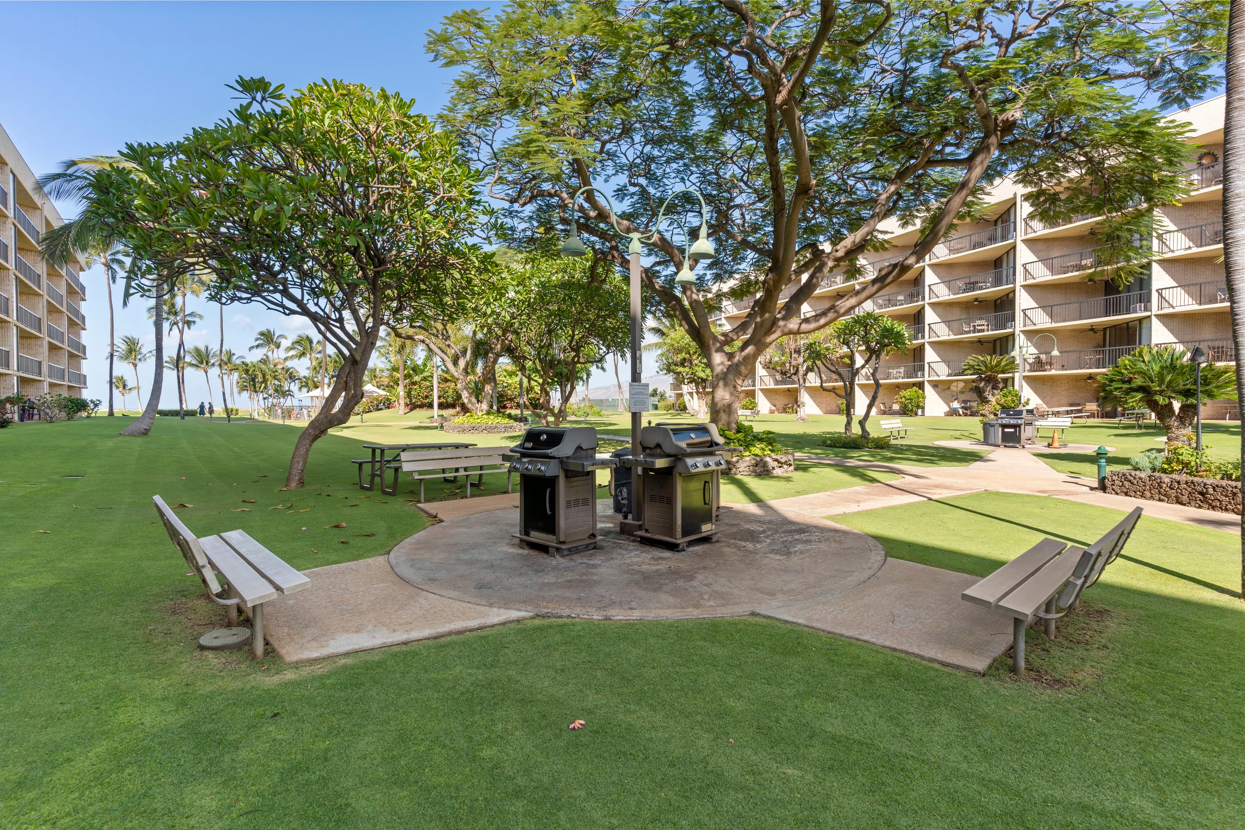 Beautifully remodeled beach front condo - Image 21
