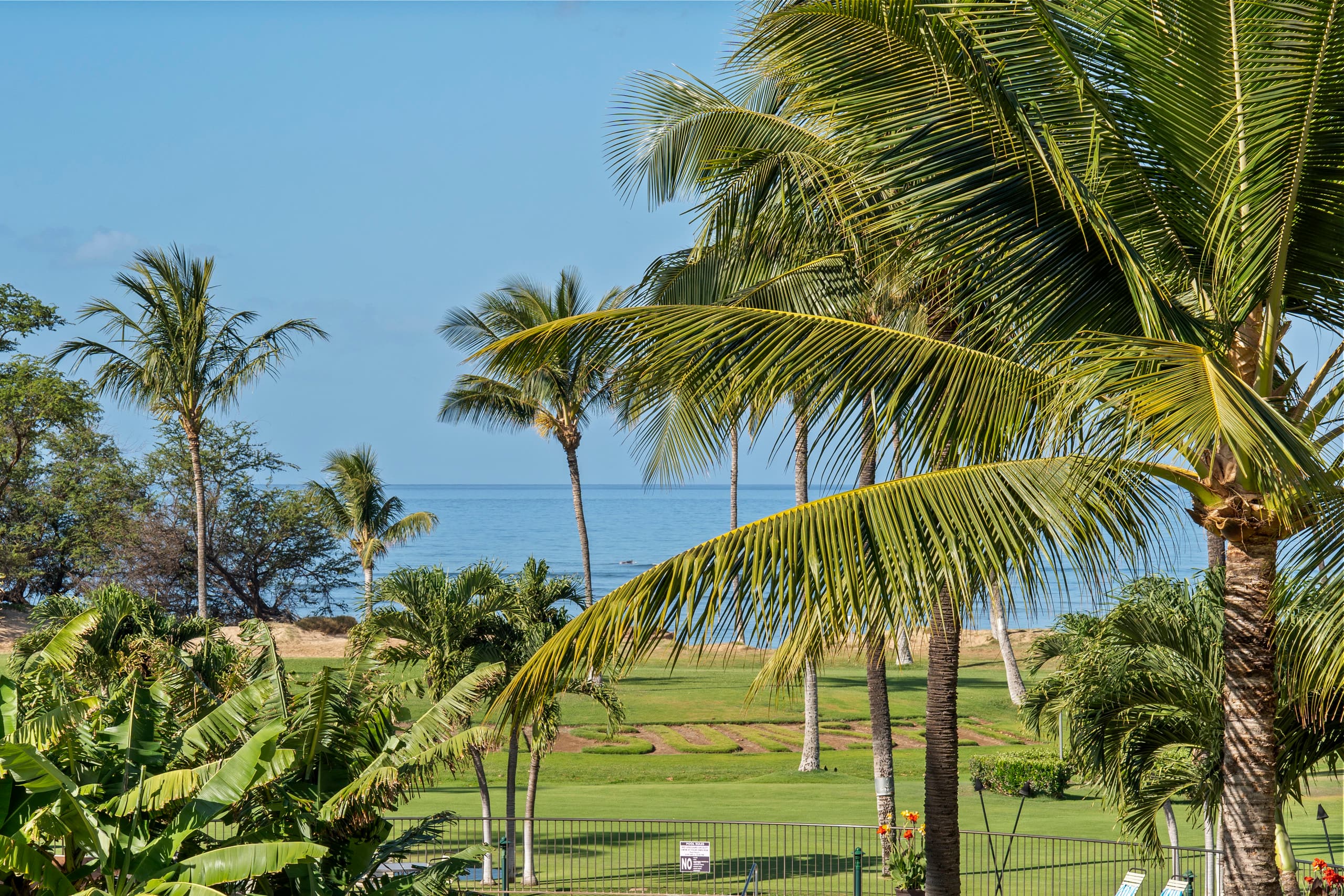 Beautifully remodeled beach front condo - Image 39