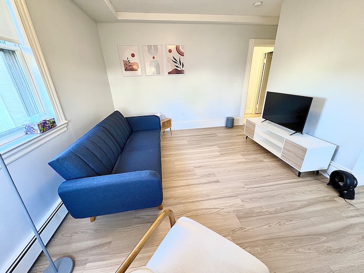 Spacious, Modern & Conveniently Located 1 Bdr Apt - Arlington, MA