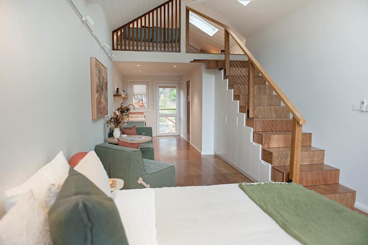 Luxury Eco Studio, Edible Garden, Chickens - Katoomba