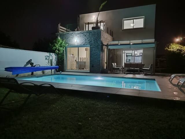 Maison contemporaine avec piscine proche Bx gallery image 2