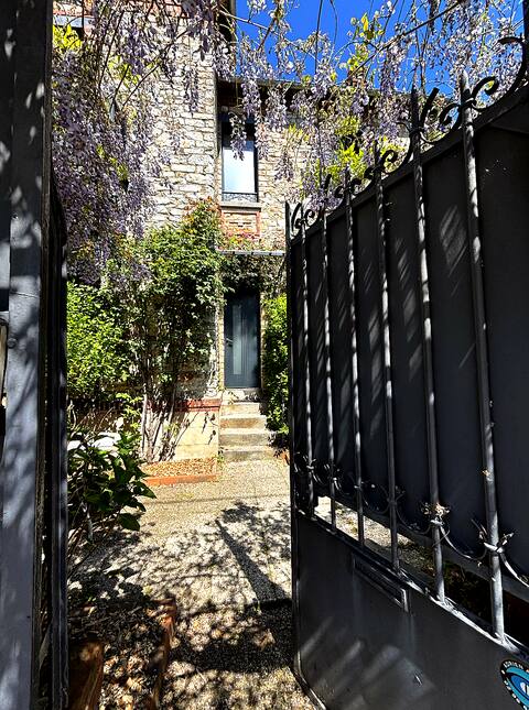 Charming 5 bedroom townhouse • Maison Duval