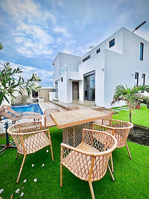 Beach House, Rebeca's Dwelling, Manabi