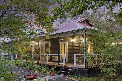 Serenity House Pemberton (Cottage & Wellness Spa)