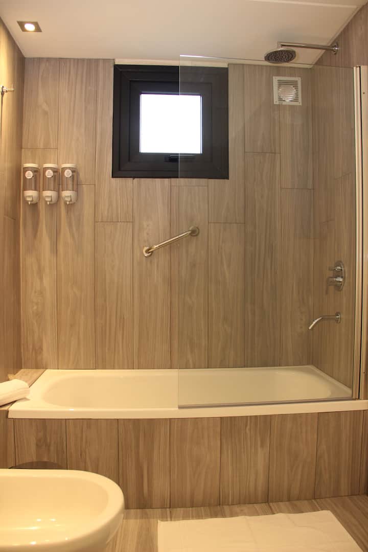 Triple studio apartment with balcony in Almagro