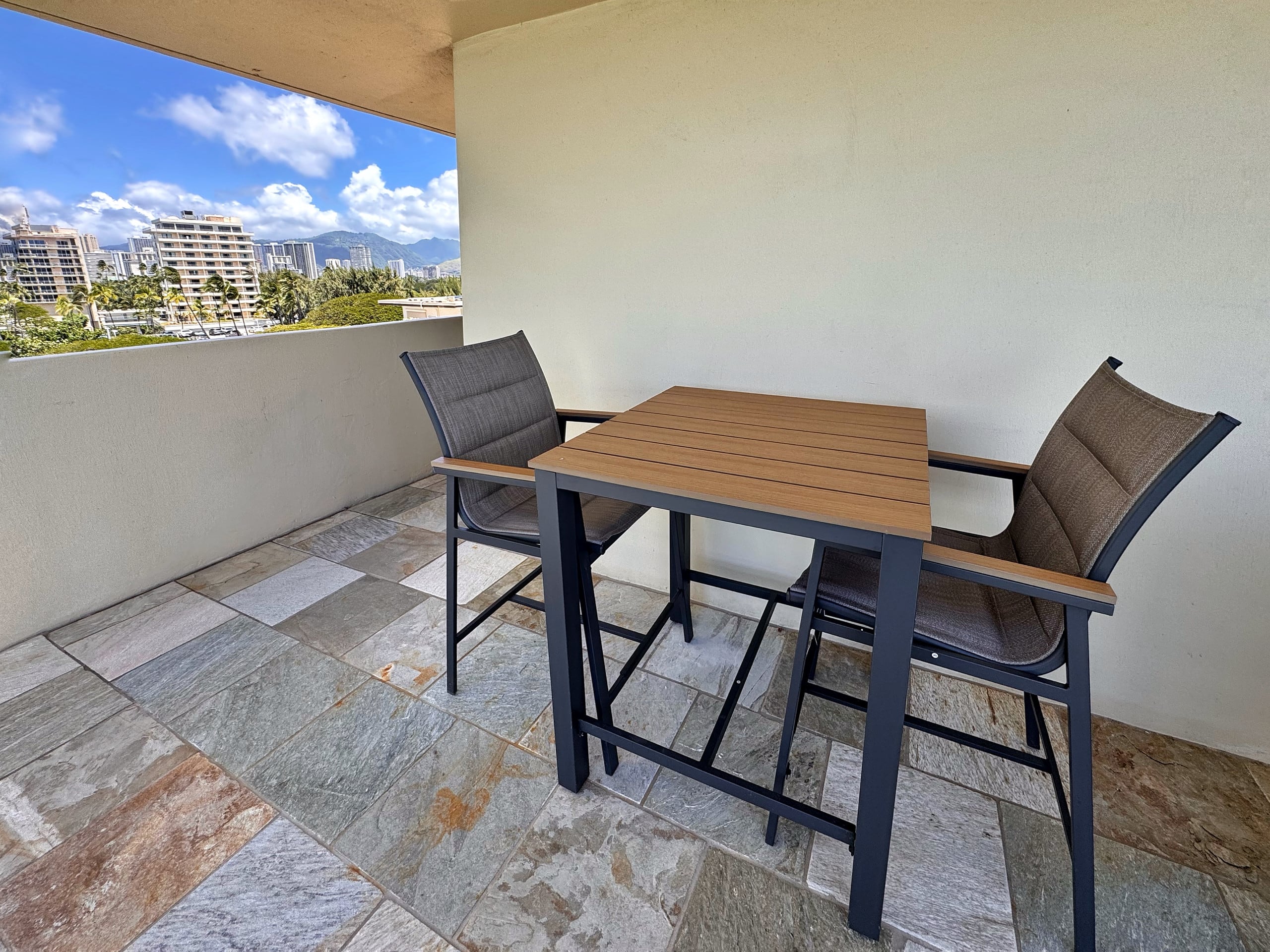 Condo in Honolulu · ★4.86 · 1 bedroom · 1 bed · 1 private bath - Image 10