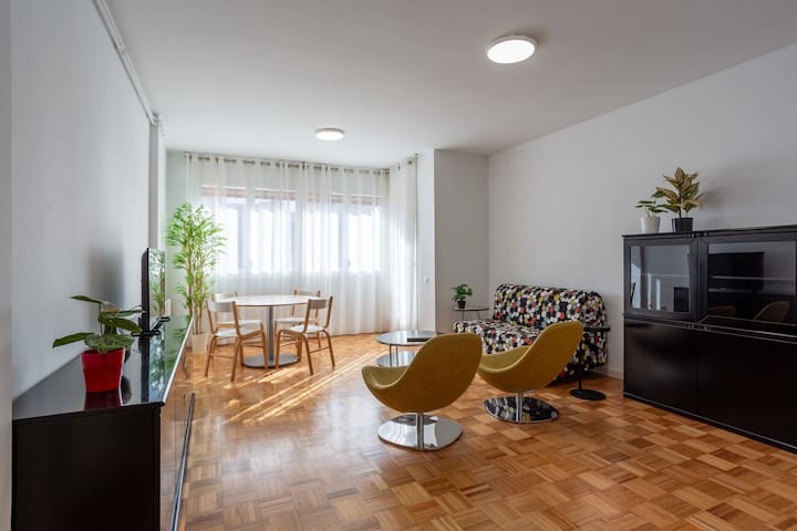 80’s at Sagrada Familia