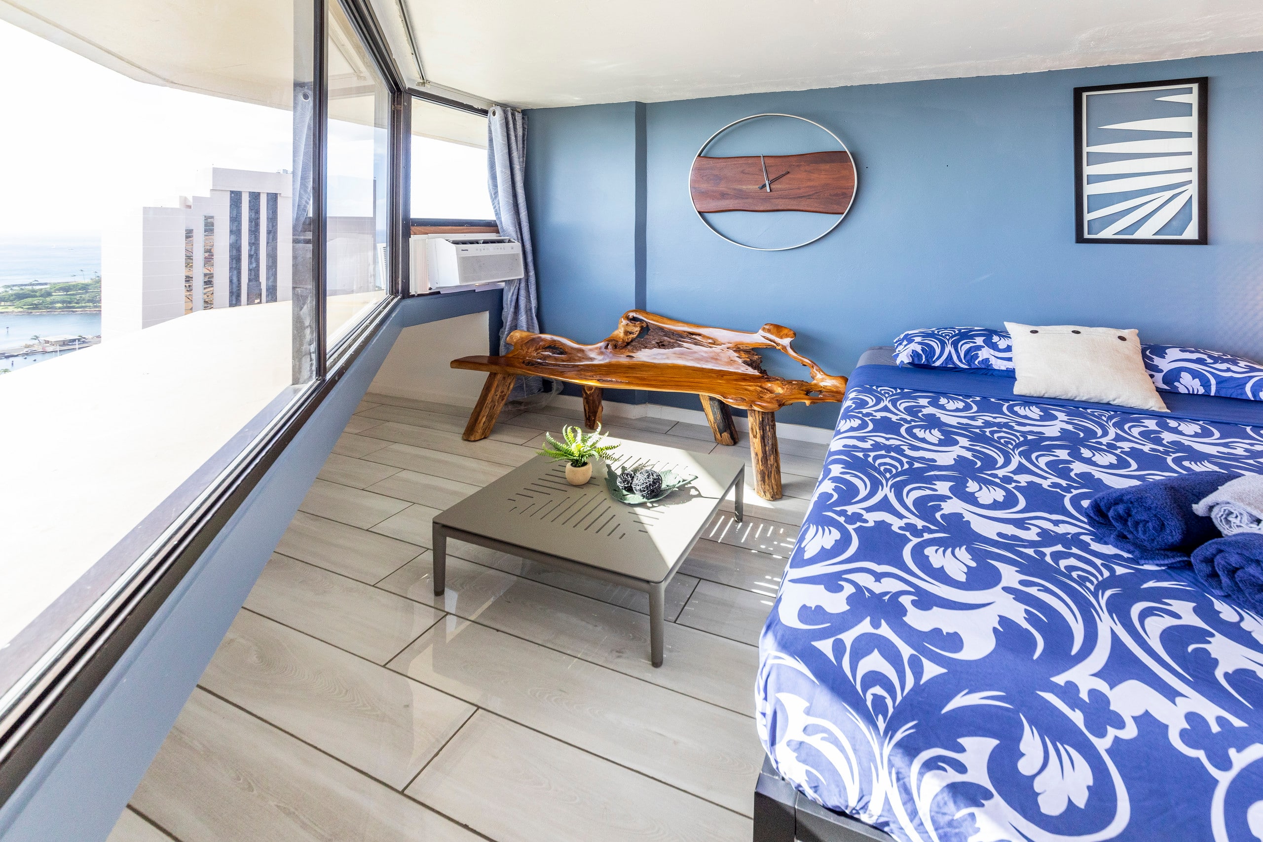 Condo in Honolulu · ★4.83 · 1 bedroom · 2 beds · 1 private bath - Image 25