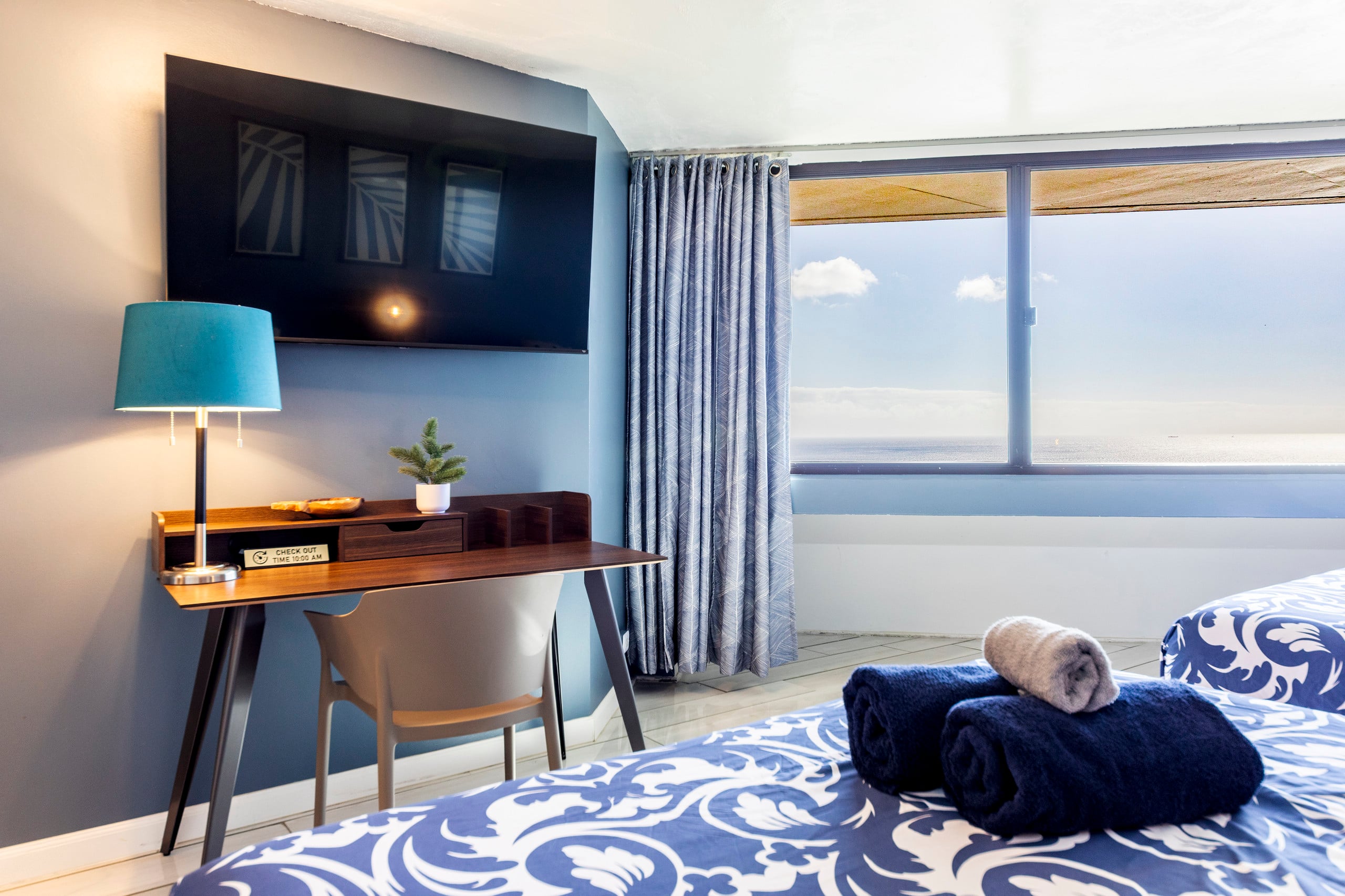 Condo in Honolulu · ★4.83 · 1 bedroom · 2 beds · 1 private bath - Image 7