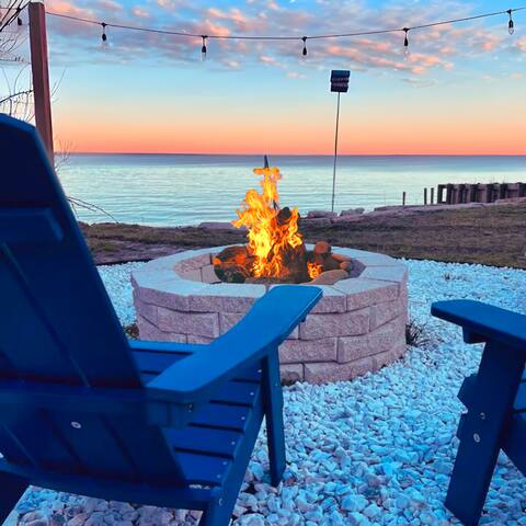 Gulf Oceanfront w/ Hot Tub+Private Beach+Fire Pit!