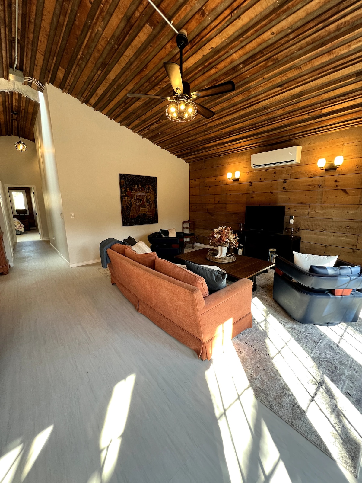 Dhomë ndenjjeje me koncept të hapur!