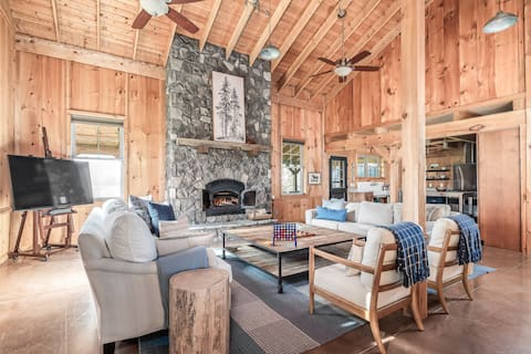 Top performing Airbnb: Walnut Hill Barndominium in Johnson City